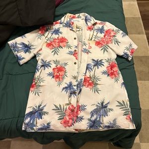 Small Hawaiian Shirt (Caribbean Brand)